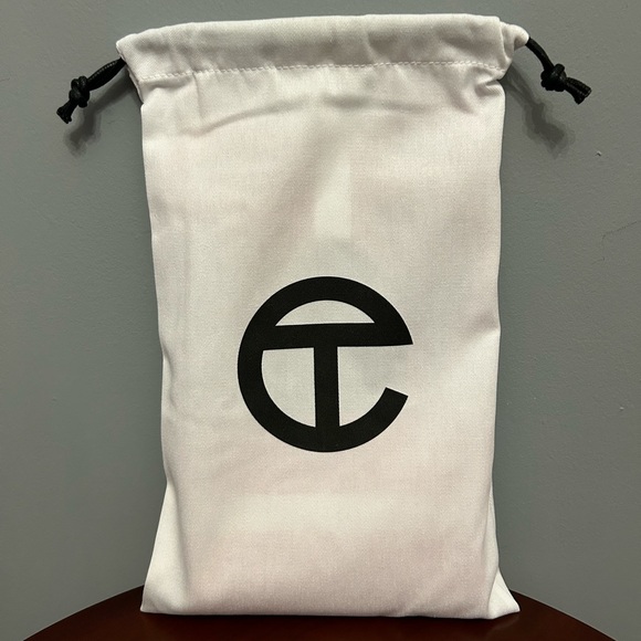 BNWT TELFAR Small Red Shopping Bag - Picture 3 of 5